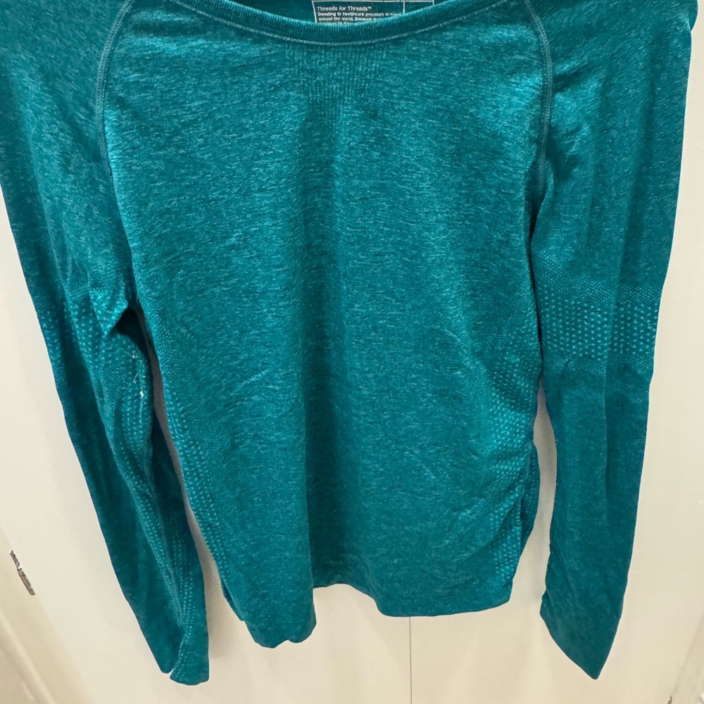 Figs Seamless Teal Top